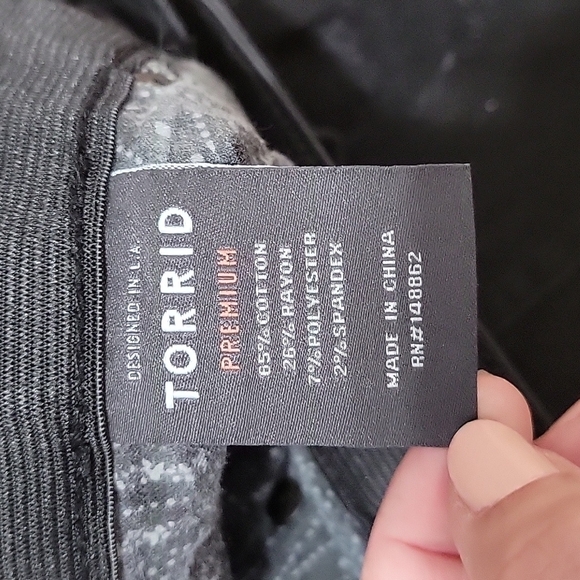 SKY HIGH SKINNY PREMIUM STRETCH HIGH-RISE JEAN size 12 T - Picture 8 of 13